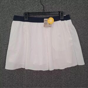 Puma Women's Club Pleated Golf Skort Size Large White 30 UPF Performance Fit
